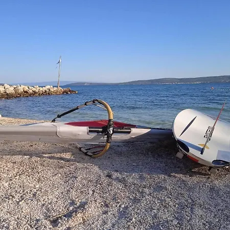 Holiday home Kuca Za Odmor U Kastelima S Pogledom Na *