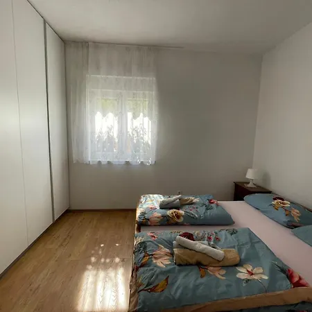 Kuca Za Odmor U Kastelima S Pogledom Na Feriehus